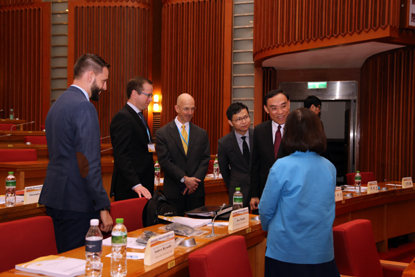 蔡清祥部長與Peggy Kuo法官寒喧