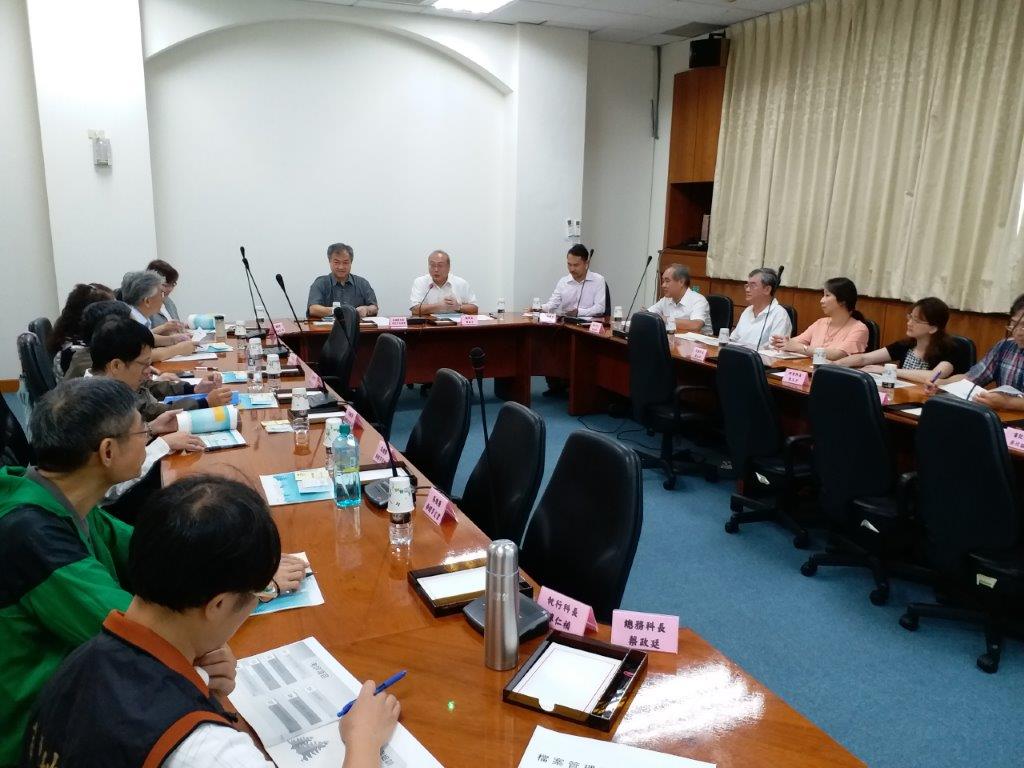 實地查檢檔案庫房後，在苗栗地檢署3樓簡報室進行檔管業務綜合座談會與意見交換