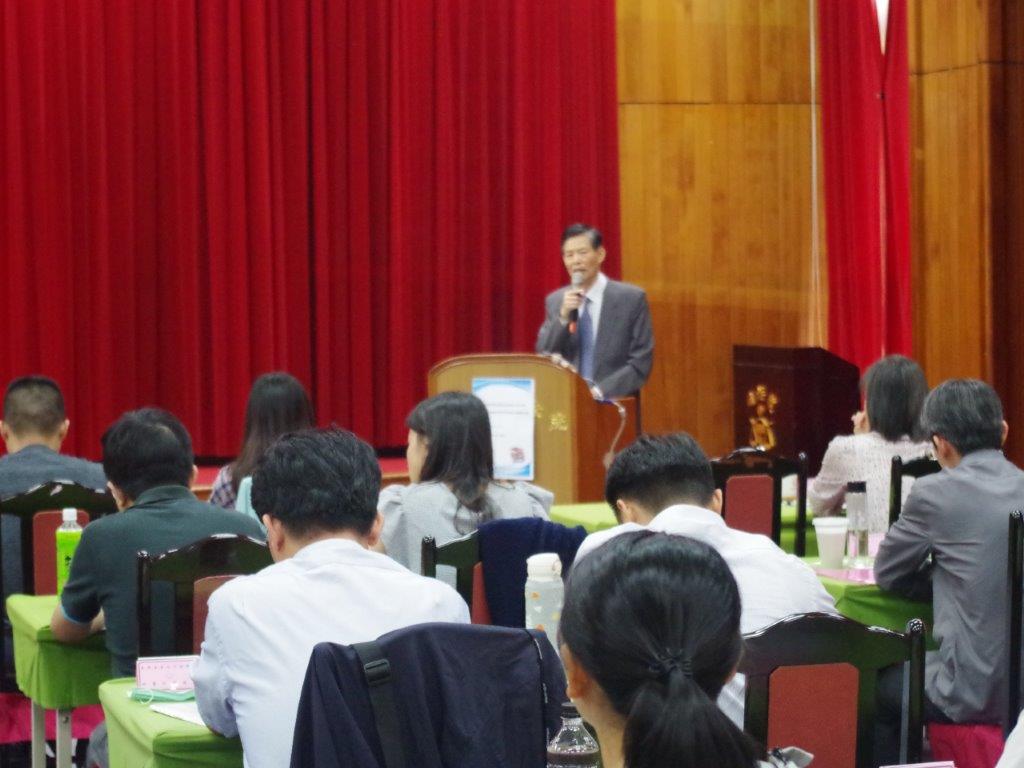 本署宋襄閱主任檢察官國業向與會學員致勉勵詞