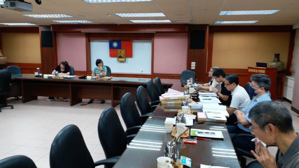 實地查檢檔案庫房後，在基隆地檢署7樓會議室室進行業務綜合座談會與意見交流。
