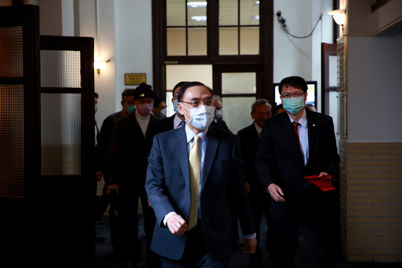 部長抵達本署第一辦公室