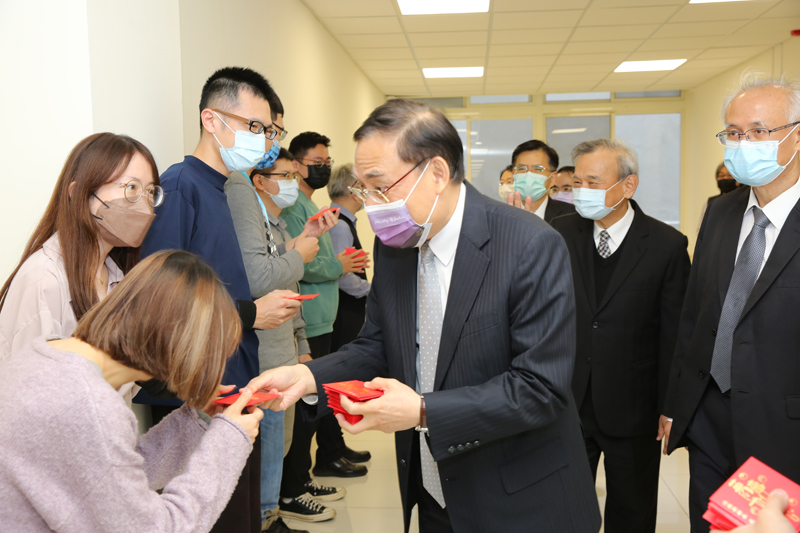 部長至本署資訊室辭歲