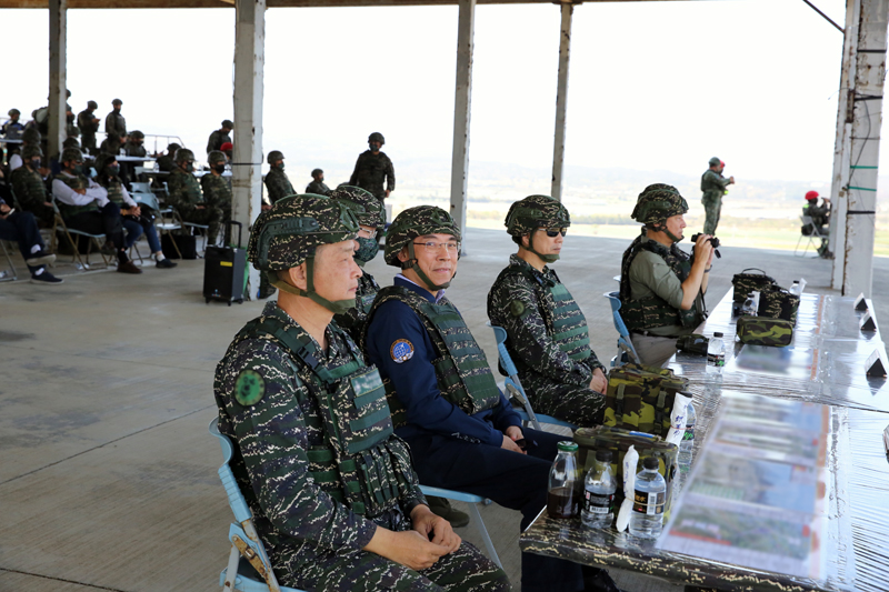 法務部長參訪軍事基地演訓