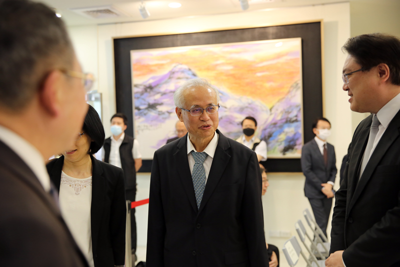 本署檢察長與來賓致意