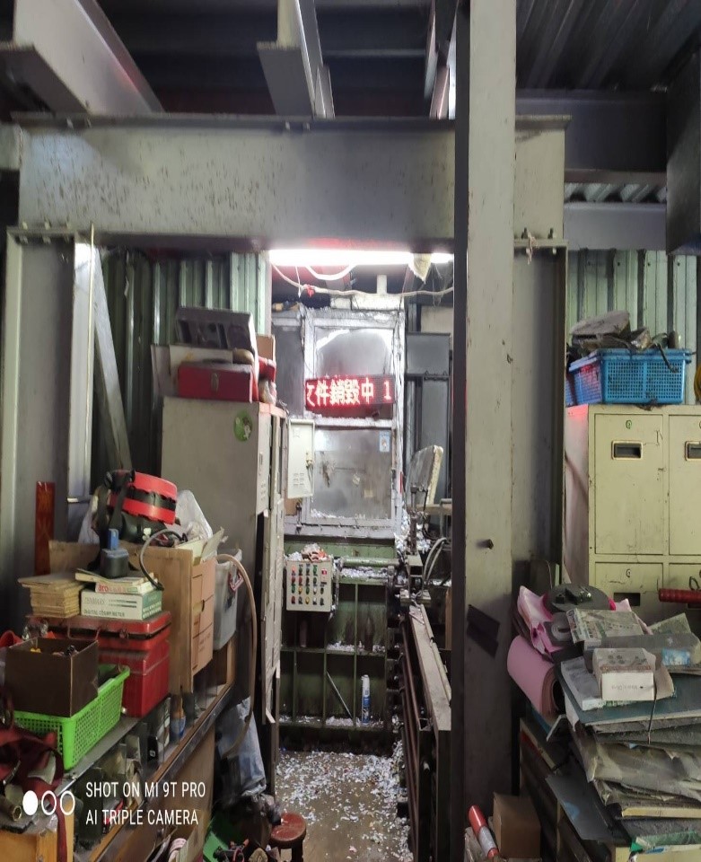 跑馬燈顯示檔案銷毀作業中(另一角度)