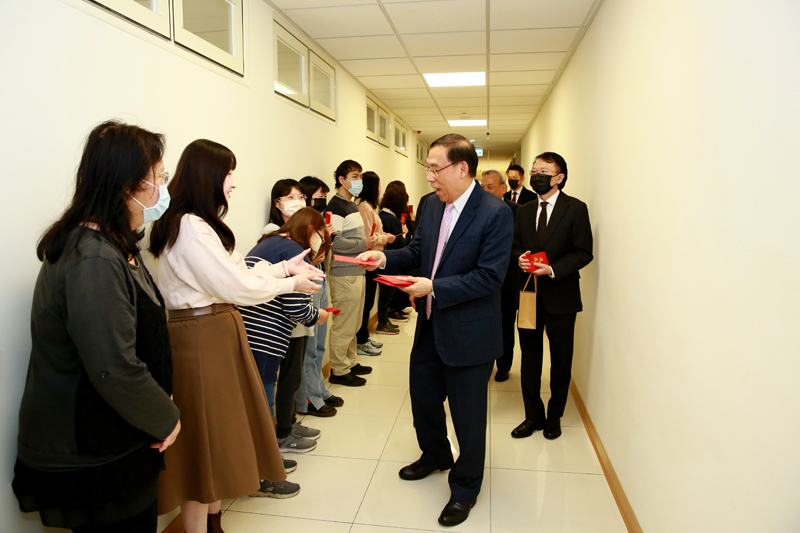 部長至會計室辭歲