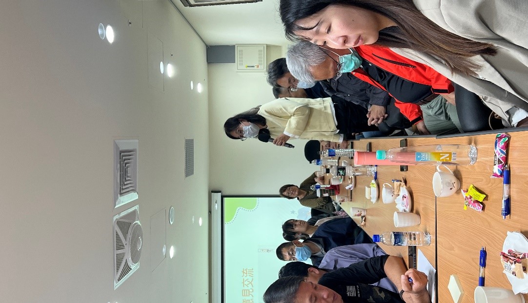 學員認真聽取績效簡報後踴躍發言-2